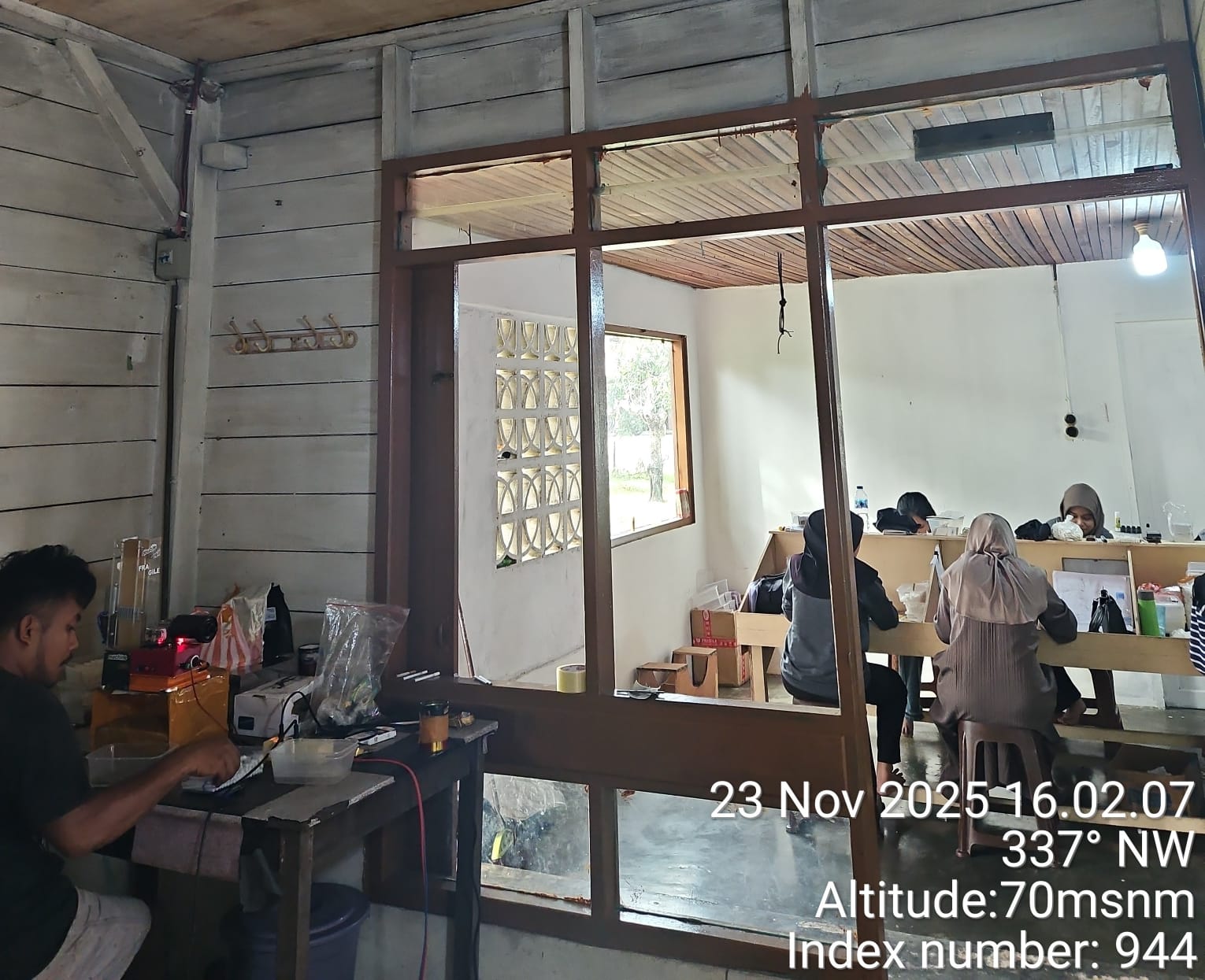 Dokumentasi Kegiatan Produksi dan Pengemasan Produk
