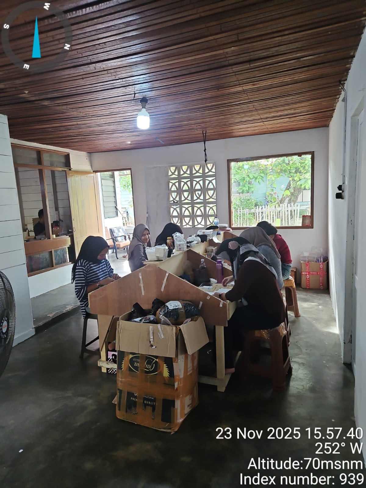 Dokumentasi Kegiatan Produksi dan Pengemasan Produk - 6